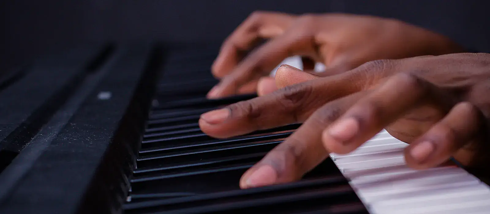 Piano vs Keyboard for beginners — what to buy in Nairobi, and why it matters — Concerto Music Place guide